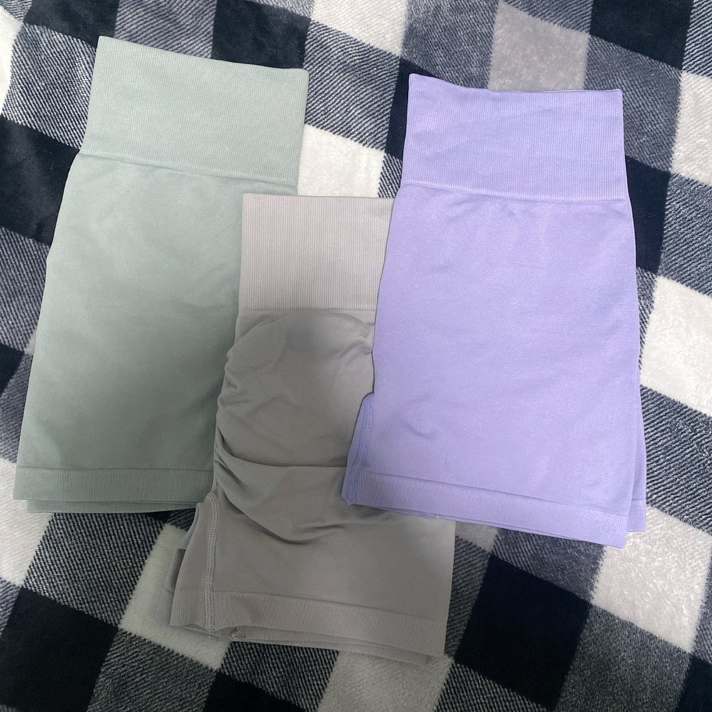 Three pack butt scrunch gym shorts
